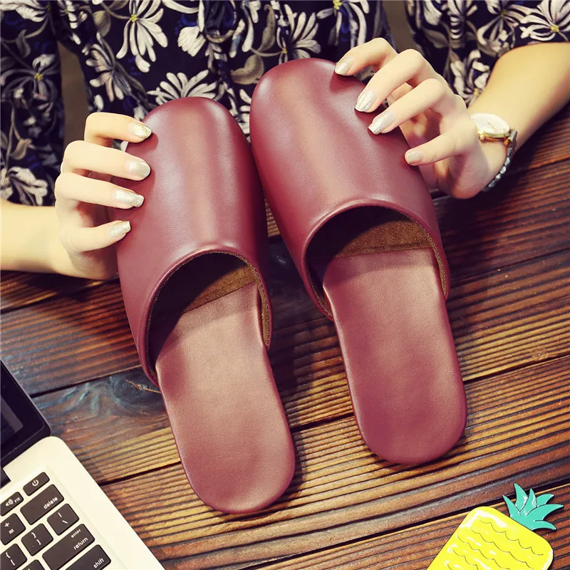 Весенне осенние домашние тапочки из искусственной кожи для пар