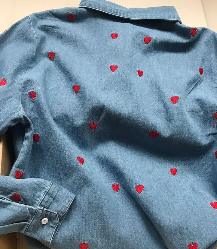 

2021 Autumn/ Spring New Cotton Denim Heart-shaped Embroidery Long-sleeved Lapel Shirt Women Blouses Tops for Women Fashion