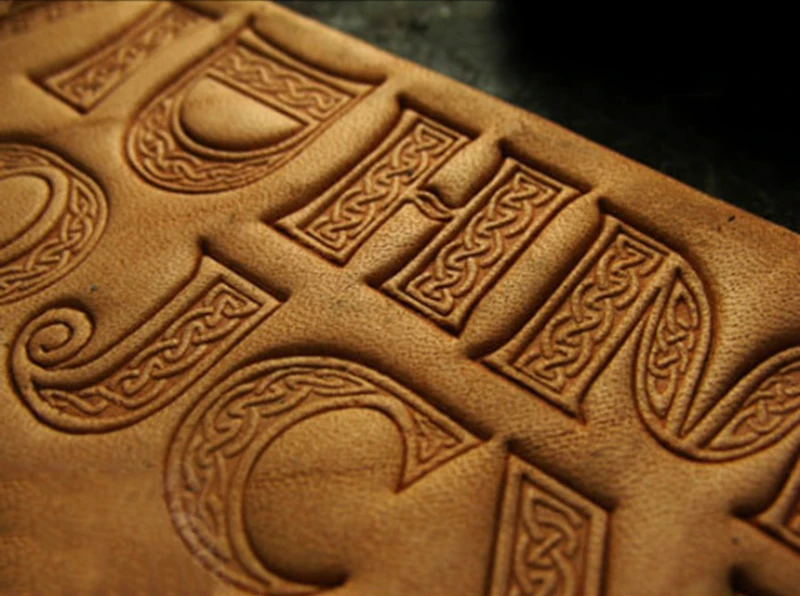 Шрифт в стиле Кельта 26 капитальных букв ручная работа штампы для резьбы