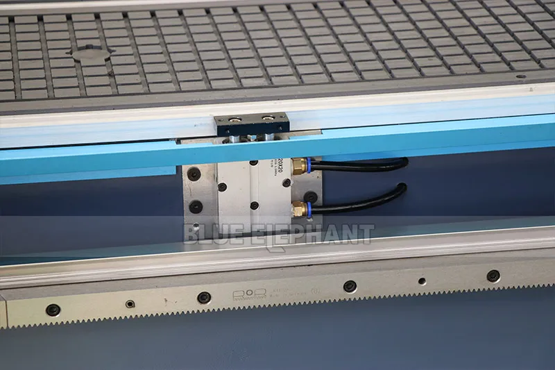 2D 3D cnc машинка для работы по дереву станок резьбы мебели 1325 гравировальное