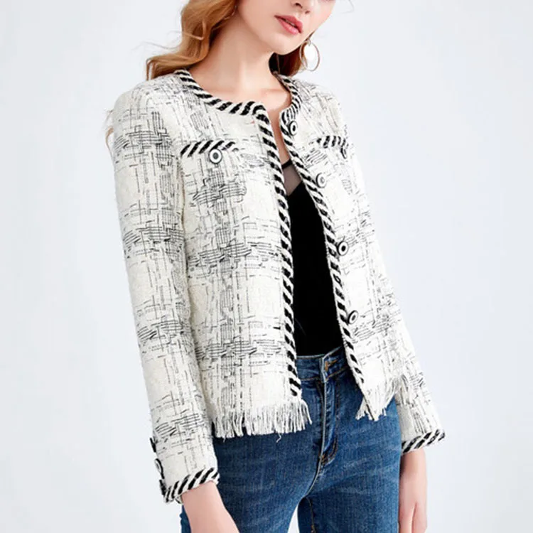 Женское твидовое пальто HAMALIEL черно белое однобортное в клетку с кисточками Осень