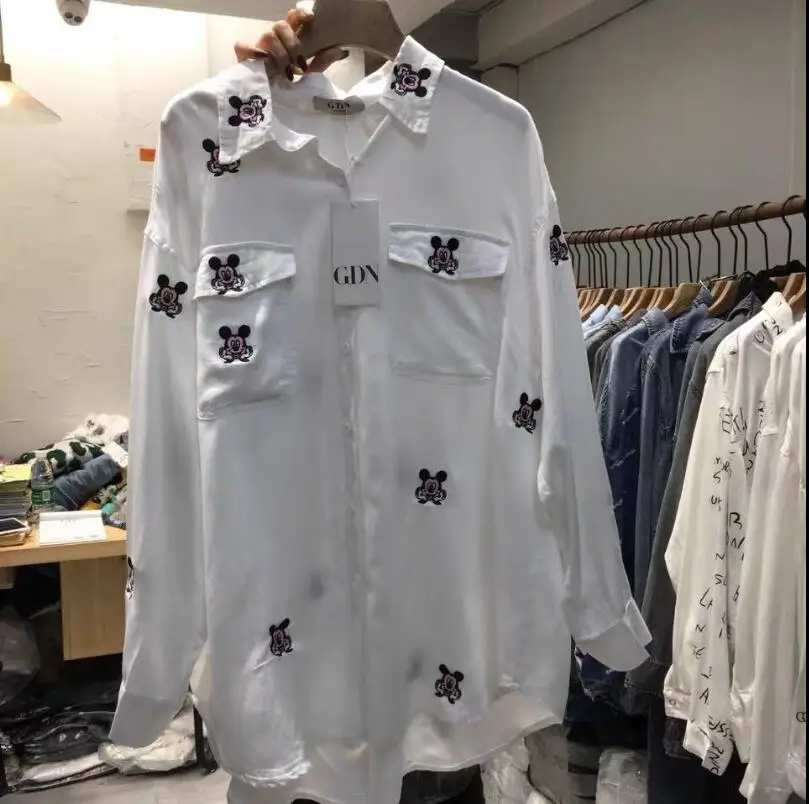 Женская Джинсовая блузка с вышивкой Микки длинная свободная средней длины в