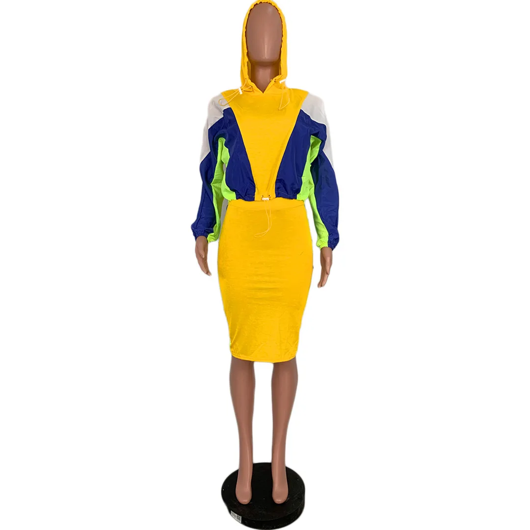 Комплект из двух предметов толстовка с длинными рукавами + юбка Праздничная