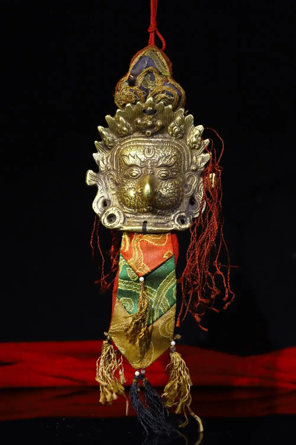

Home Decor 10" Tibet Buddhism bronze silk With prayer flags Dapeng Goldwing Bird Head Mask Exorcism amulet Pendant
