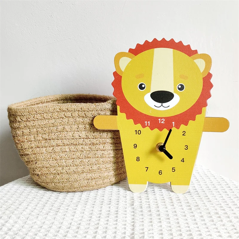 

INS Nordic Children'S Room Animal Mute Clock Home Lion Panda Koala Tiger Penguin Mute Wall Clock Wall Decoration Kids Room Decor
