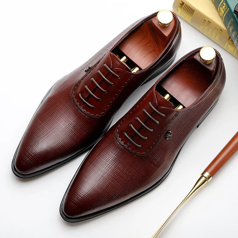 

2021 Summer Handmade Quality Wedding Shoes For Men Black Burgundy Genuine Cow Leather Brogue Lace Up Male Dress Shoes Size 37-44