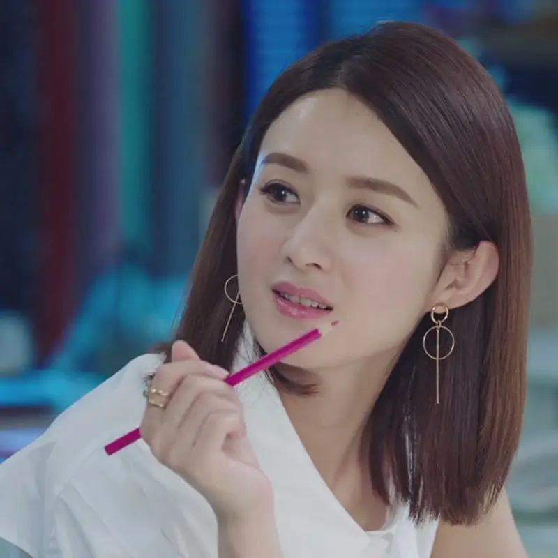 Простые универсальные модные женские серьги темпераментные размеры