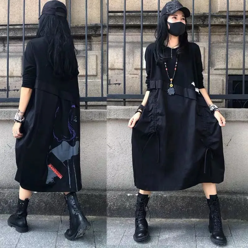 

2021 autumn and winter New oversized loose-fitting pattern print stitching drawstring dress Korean style high waist black skirt
