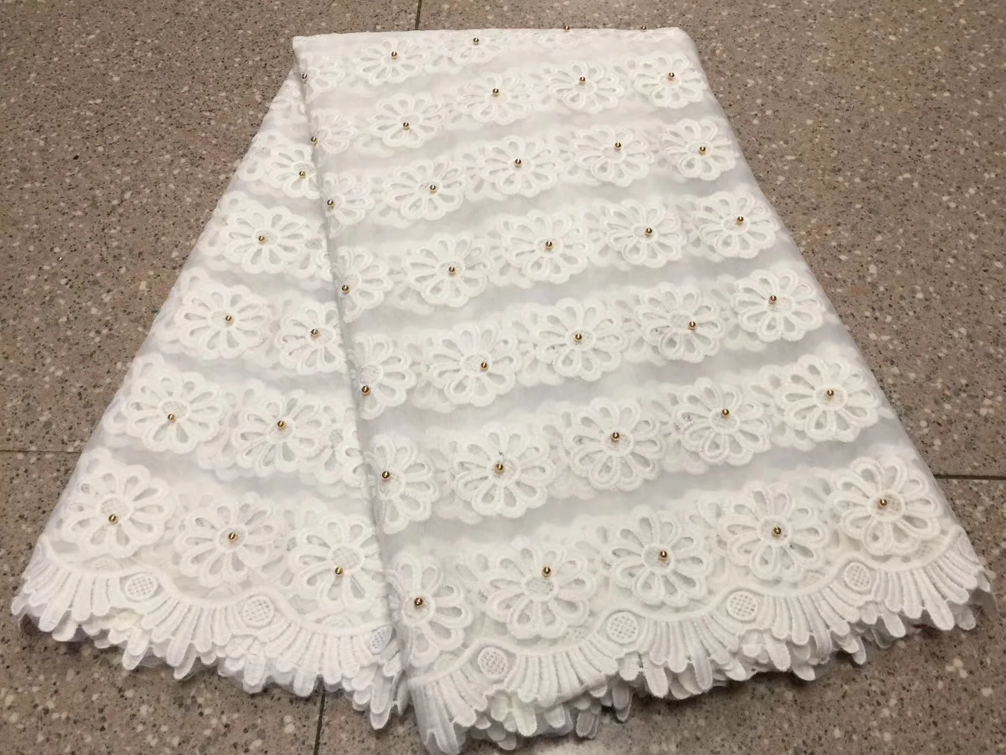 

African Lace Fabric 2019 Embroidered Nigerian Stones Laces Fabric High Quality French Tulle Lace Fabric For Women