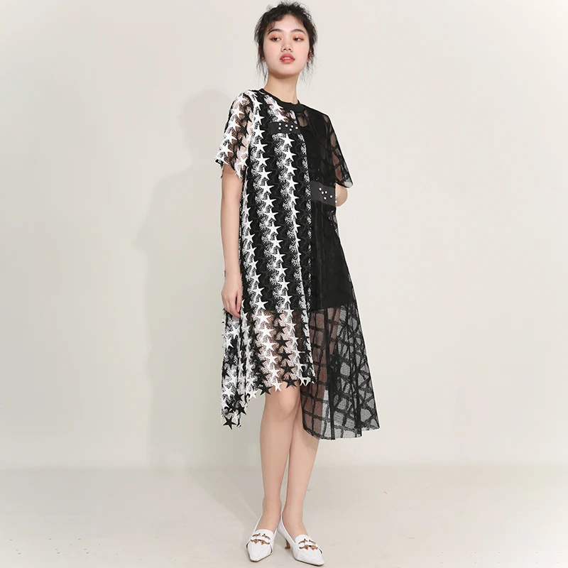 Женское свободное платье EAM черное асимметричное с круглым вырезом и коротким