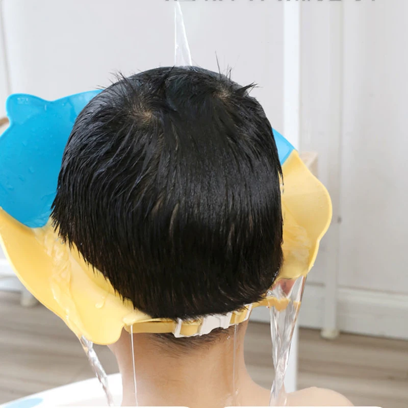 Детская шапочка с козырьком для защиты глаз мягкая рисунком регулируемая