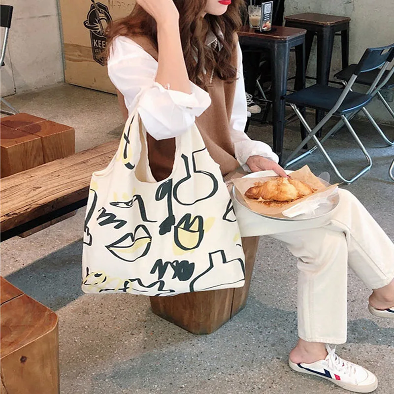 

Simple Graffiti Line Shoulder Bag Fashion Women's Canvas Bag Shopping Bag Student Cloth Bag