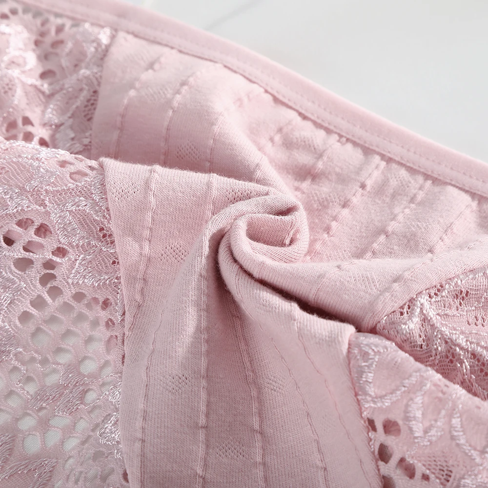 

LEVAO Women's Cotton Underwear Sexy Lace Panties Seamless Comfort Breathable Lingerie Sweet Hollow Out Mid-Rise Intimate Briefs