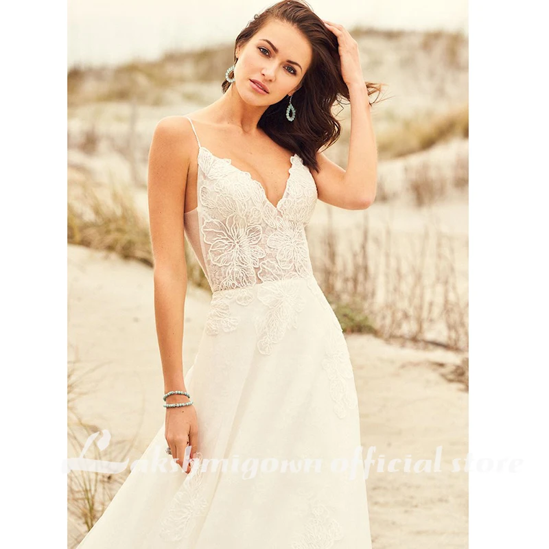 

Spaghetti Straps Beach Wedding Dresses Beach Boho Bridal Gowns Sleeveless V-Neck Backless Wedding Party Gowns Plus Size