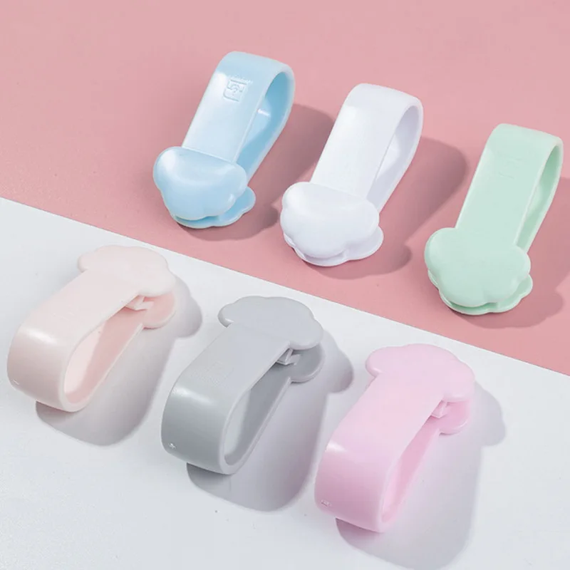 

6PCS Bed Sheet Fasteners Bed Sheet Grippers -Slip Quilt Clips Fasteners For Duvet Comforter Blanket