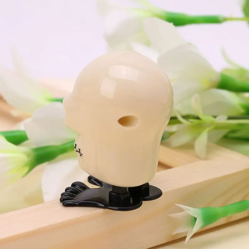 

Halloween Clockwork Jumping Skull Mechanical Educational Toy Prank Game Supplies