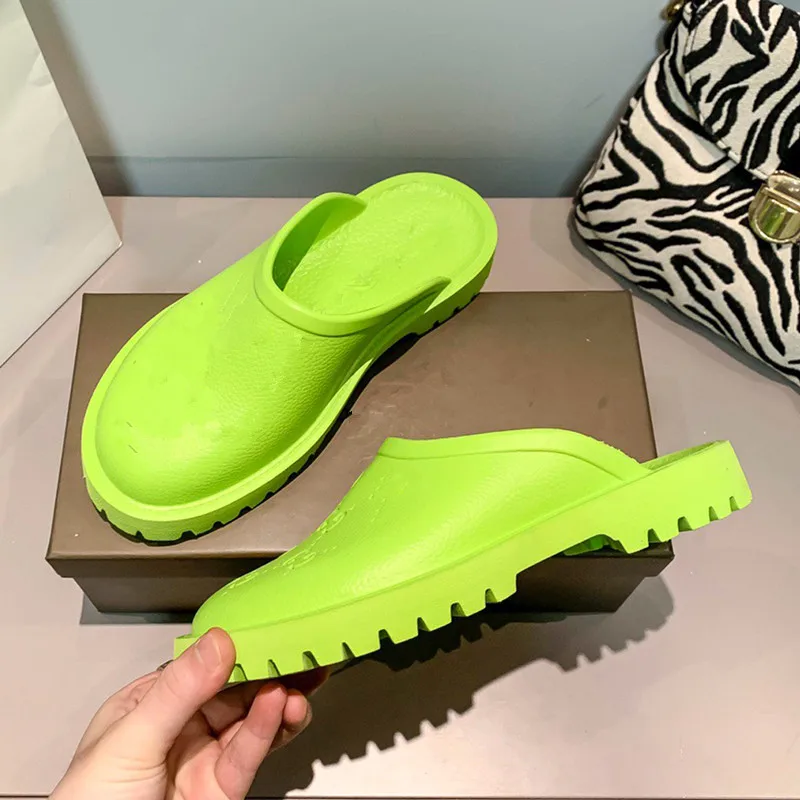 

External Wear Large Size Ladies Slippers Summer New Green Thick Bottom Beach Shoes Women Casual Flat Hollow Roman Sandals Slides