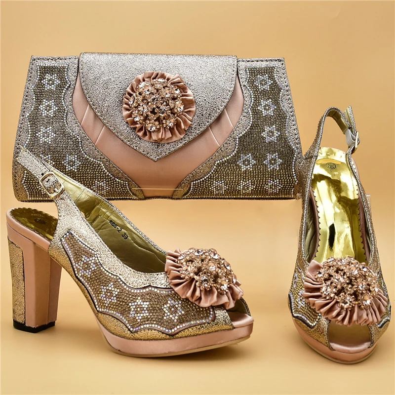 Новейший дизайн Комплект из туфель на каблуке и сумочки в нигерийском стиле