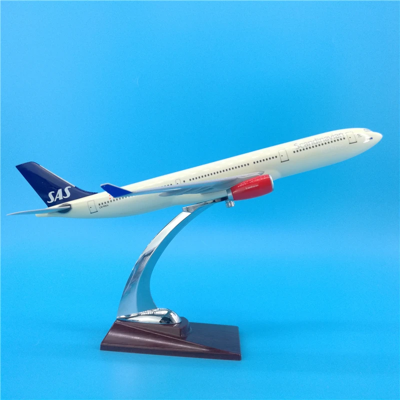 

32 см, скандинавские авиалинии, модель модели самолета A330, украшение в подарок, SAS Airlines, набор моделей самолетов, игрушка для детей