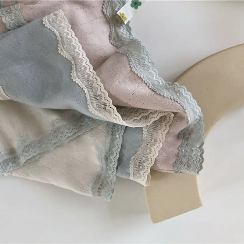 

97% Cotton Pants Mid-Waist Lady briefs, Spring and Summer Thin Section, Japanese Lace Trim Girl Pants d88