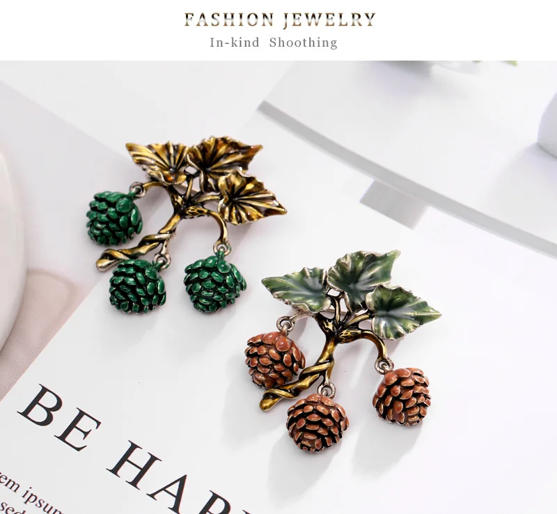 New Fashion Pine Cone Brooches Summer Elegant Plant Pin Wedding Bouquet Brooch For Woman Party Dress Coat Jewelry Accessories