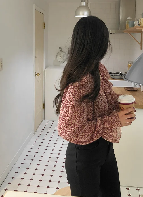 Новый красного цвета с длинными рукавами для девочек летняя рубашка цветочным