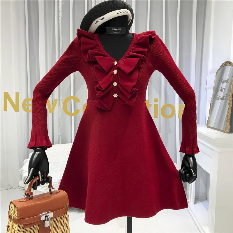 Женское трикотажное платье ALPHALMODA с рюшами длинными рукавами V образным вырезом и