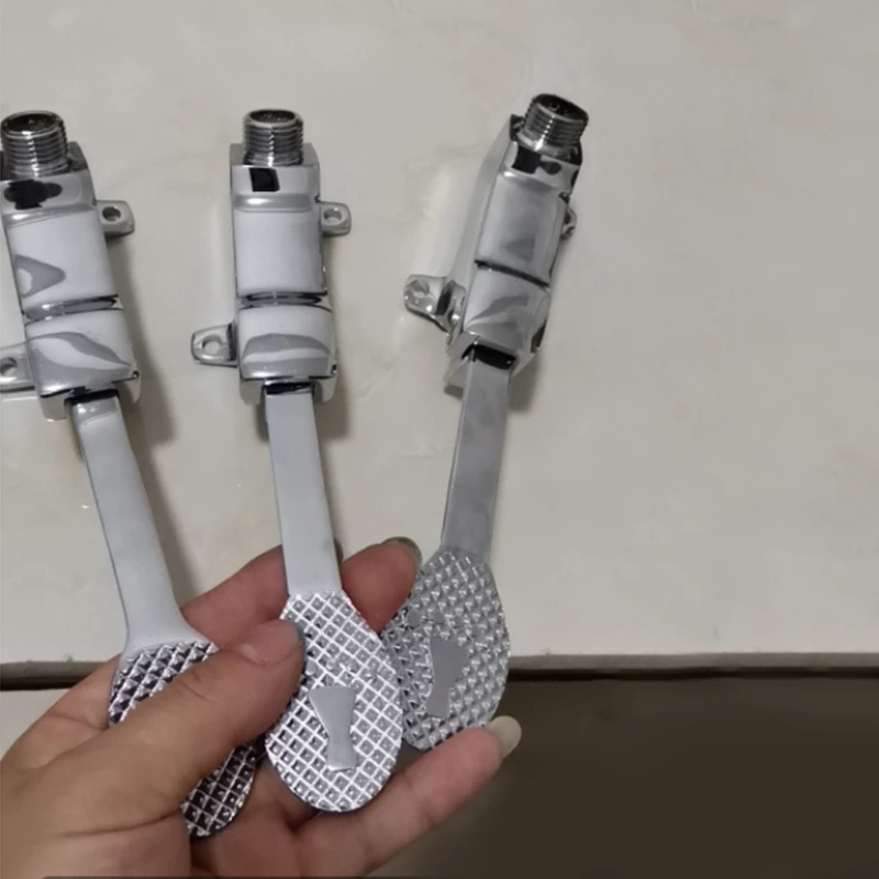 

Hot And Cold Foot Faucet Foot Self-closing Copper Medical/toilet/laboratory Foot Faucet In Public Places 2021