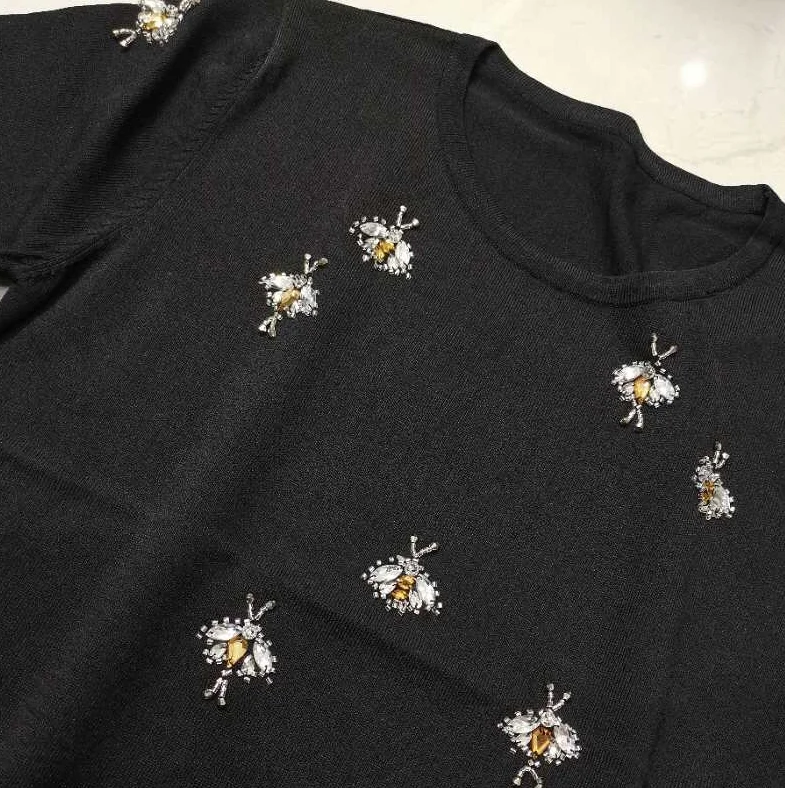 

Knitting T-shirt Woman 2020 Summer New Round Neck Embroidered Bee Fashion Trend Loose Short-Sleeved T-shirt Knitted Shirt Femme