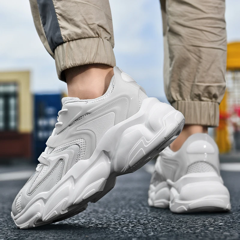 

2021 Couple Sneakers Black White Light Breathable Non-slip Rubber Running Shoes Outdoor Comfortable Platform Non-slip Lace-Up