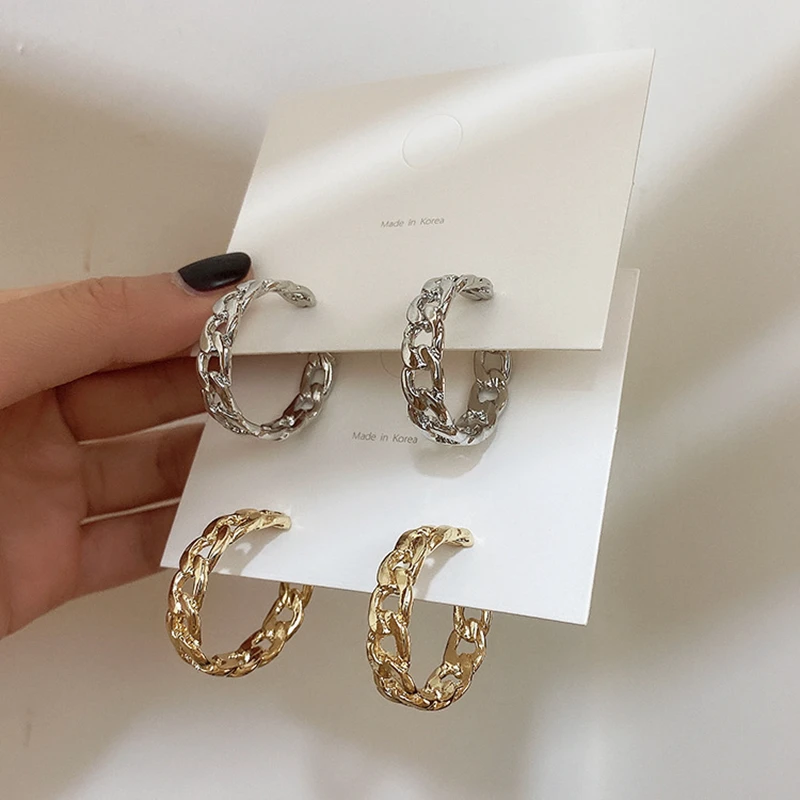 

AENSOA Trendy Classic Hollow Chain Metal Hoop Earrings for Women Temperament Simple Small Cute Circle Statement Earrings Jewelry