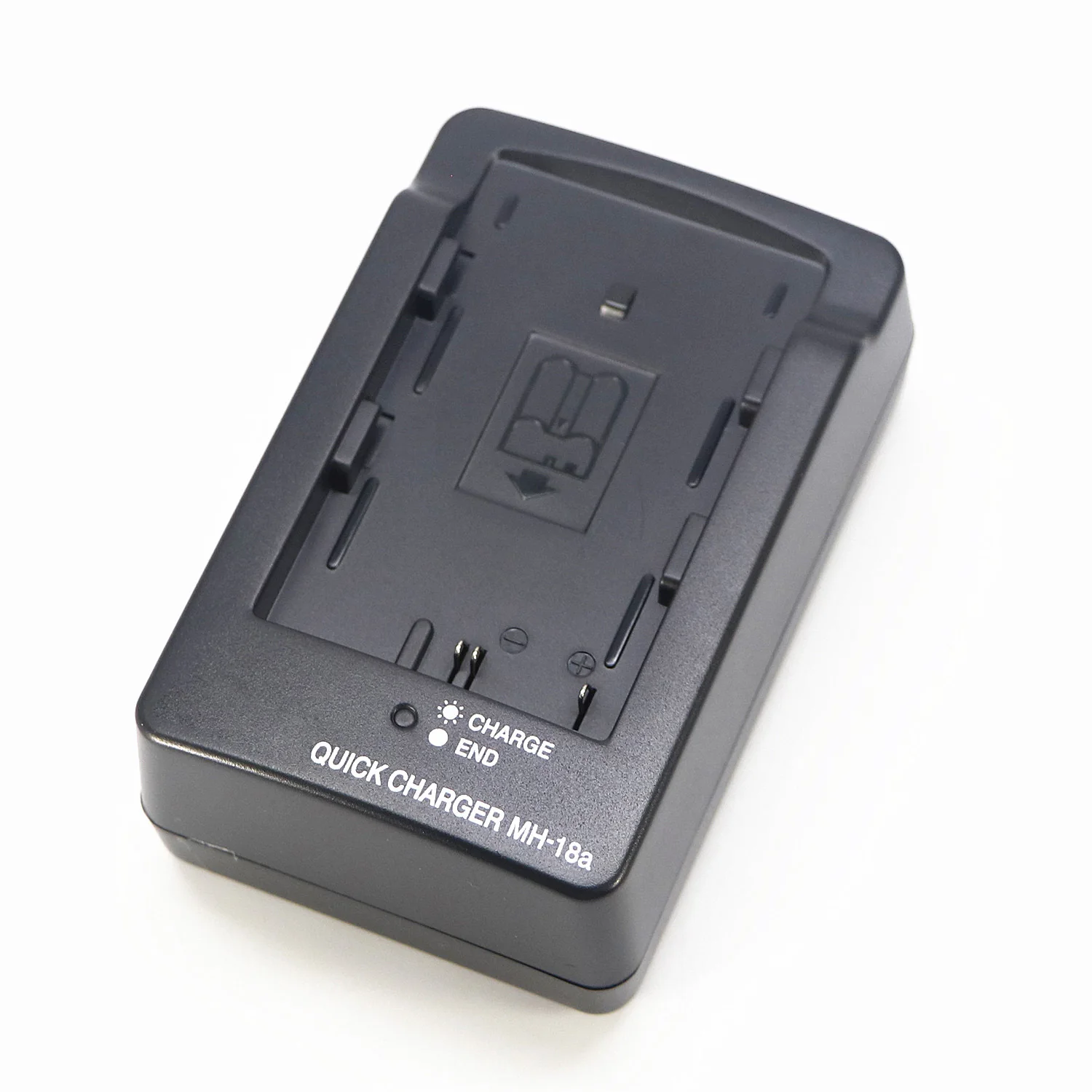 

MH-18A MH18a Batteries Charger For Nikon EN-EL3a EN-EL3e Battery D70 D80 D90 D300 D700 Camera DC 8.4V 0.9A