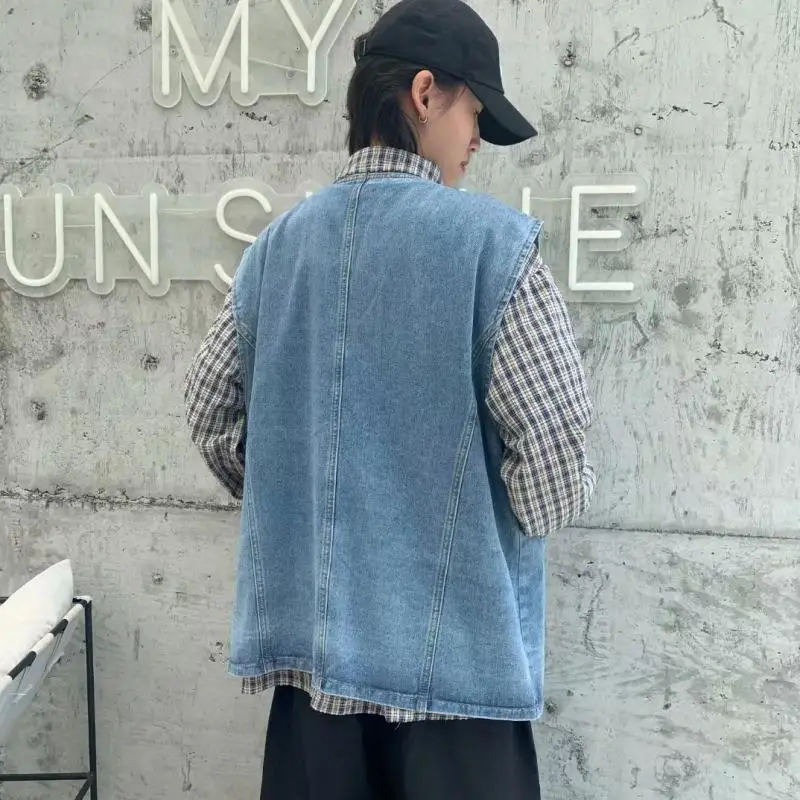 

M-5XL Plus Size Men Denim Vests Streetwear Casual Outdoor Cotton Pockets Fishing Photo Journalist Jeans Vest Men Waistcoats