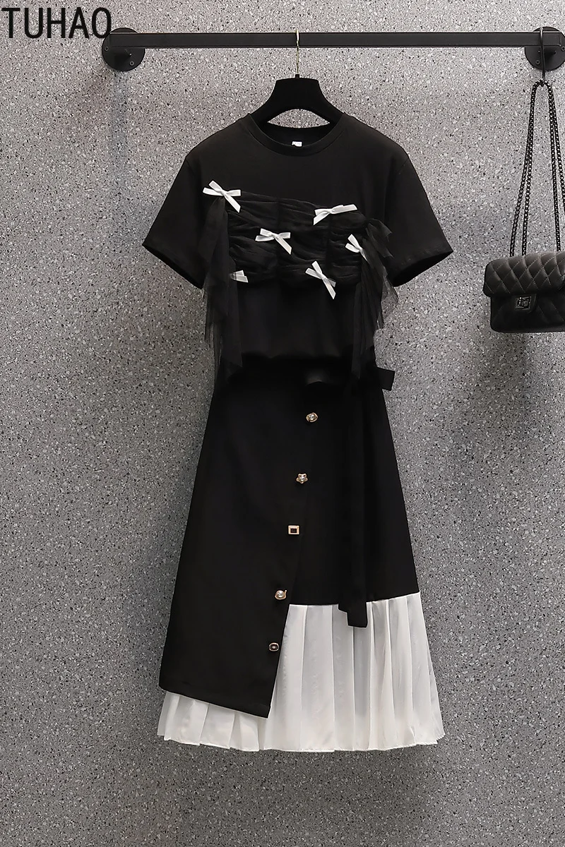 

TUHAO Women Casual Set Plus Size 4XL 3XL Black White Color T Shirt + Pleated Skirt Female Suit Two Piece Sets Woman Clothing