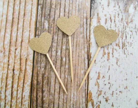 100 шт заказ Цвет со сверкающими золотистыми капкейк сердечко фигурки жениха и