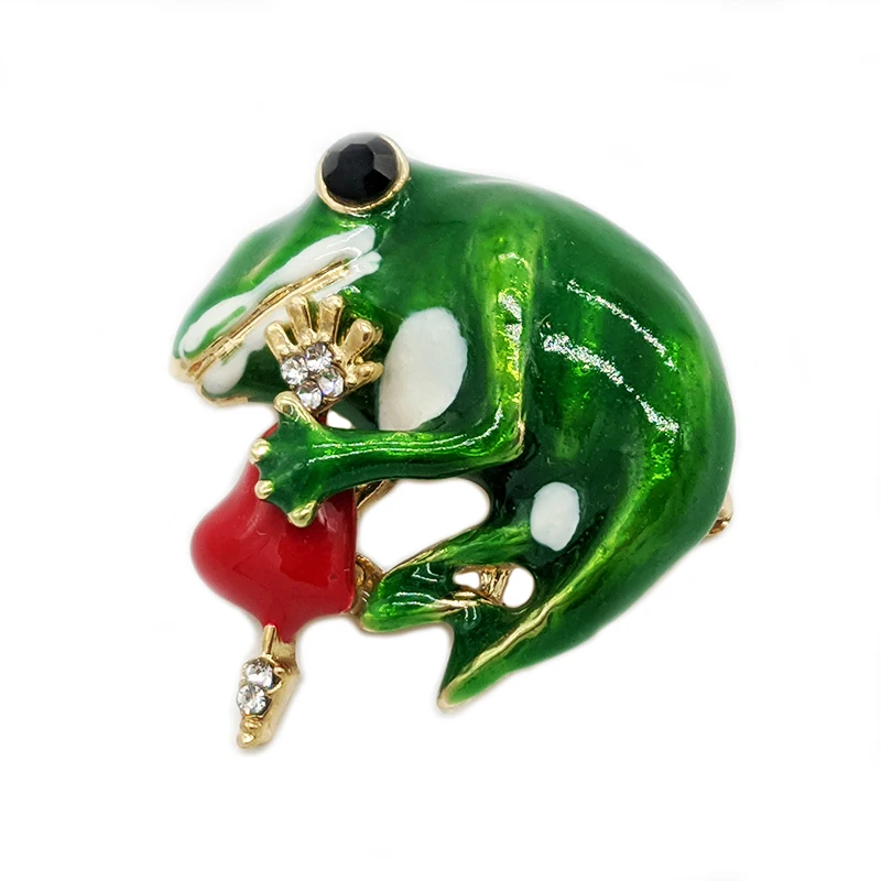 Брошь PD в виде зеленого животного талисман с красным сердцем металлическая