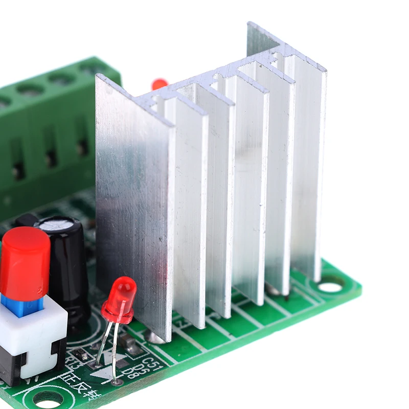 Модулятор ширины импульса устройство управления переключателем скорости