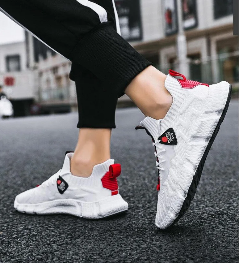 

New men's shoes spring and autumn flying woven breathable mesh Korean version of the trend of sports student running shoes