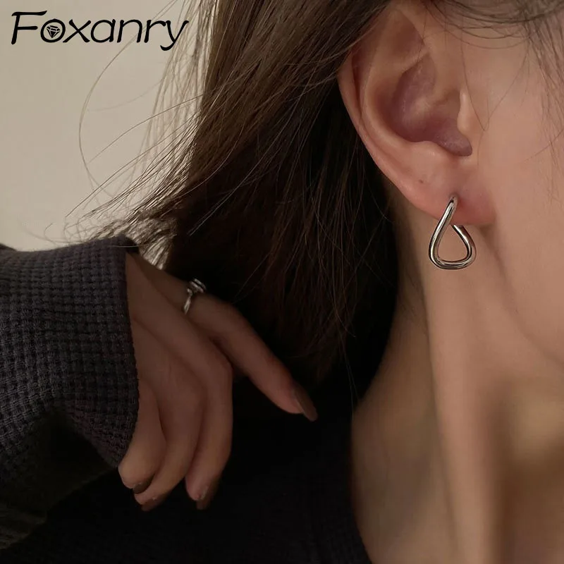 

FOXANRY Prevent Allergy Silver Color Hoop Earrings Accessorie Trend Vintage Simple Twisted Geometric Design Party Jewelry