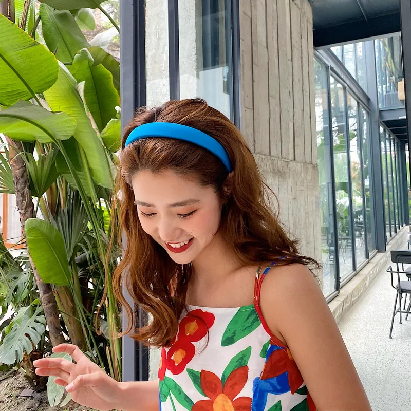 Ободок для волос карамельных цветов простой нескользящий обруч мытья лица