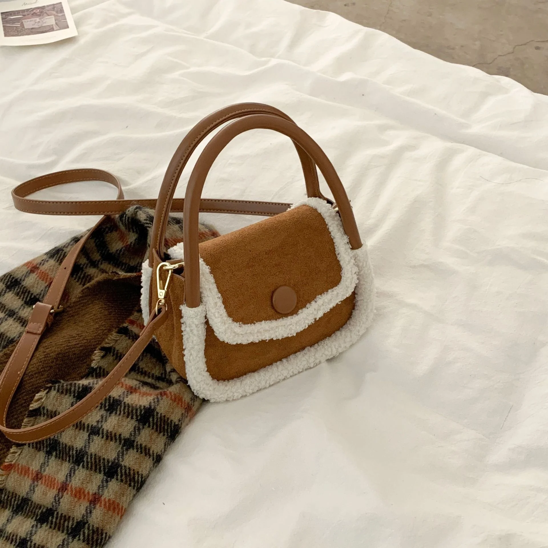 

Autumn Winter Hairy Bag Women's New Fashion Portable Small Square Bag Versatile Ins Single Shoulder Messenger Bag