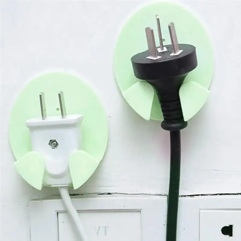 

2pcs Practical Gum Hooks Plug Hooks for Household Usage Colors Random