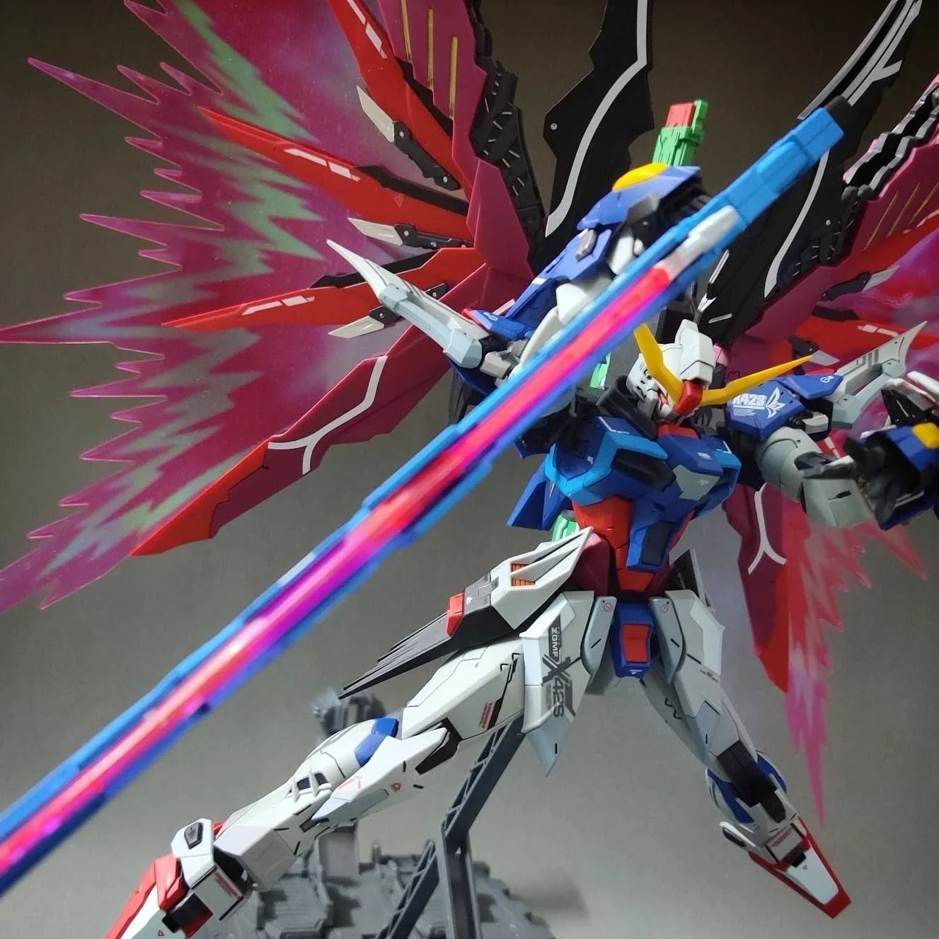 Фигурка Bandai Anime Gunpla Hg1/144 Dark Assault Freedom Fate сборные игрушки украшение подарок робот