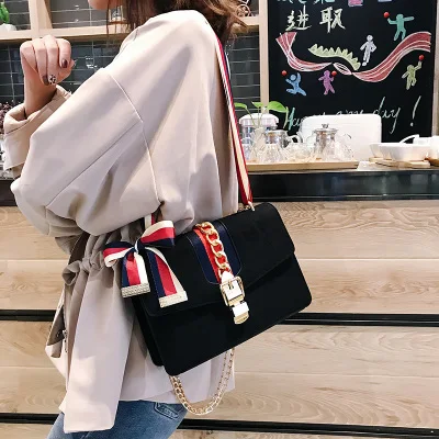 Женская бархатная сумка на цепочке маленькая Диагональная Сумка плечо с лентой cc