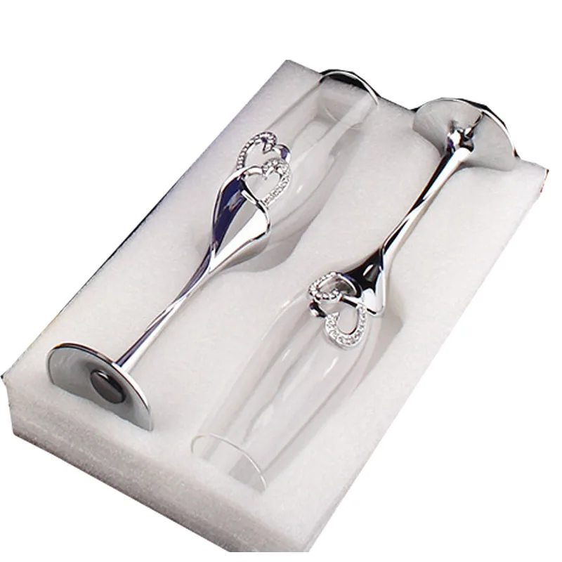 

Crystal inlaid diamond high foot red wine glass, 2 champagne glasses, a pair of high-end creative and personalized wine sets