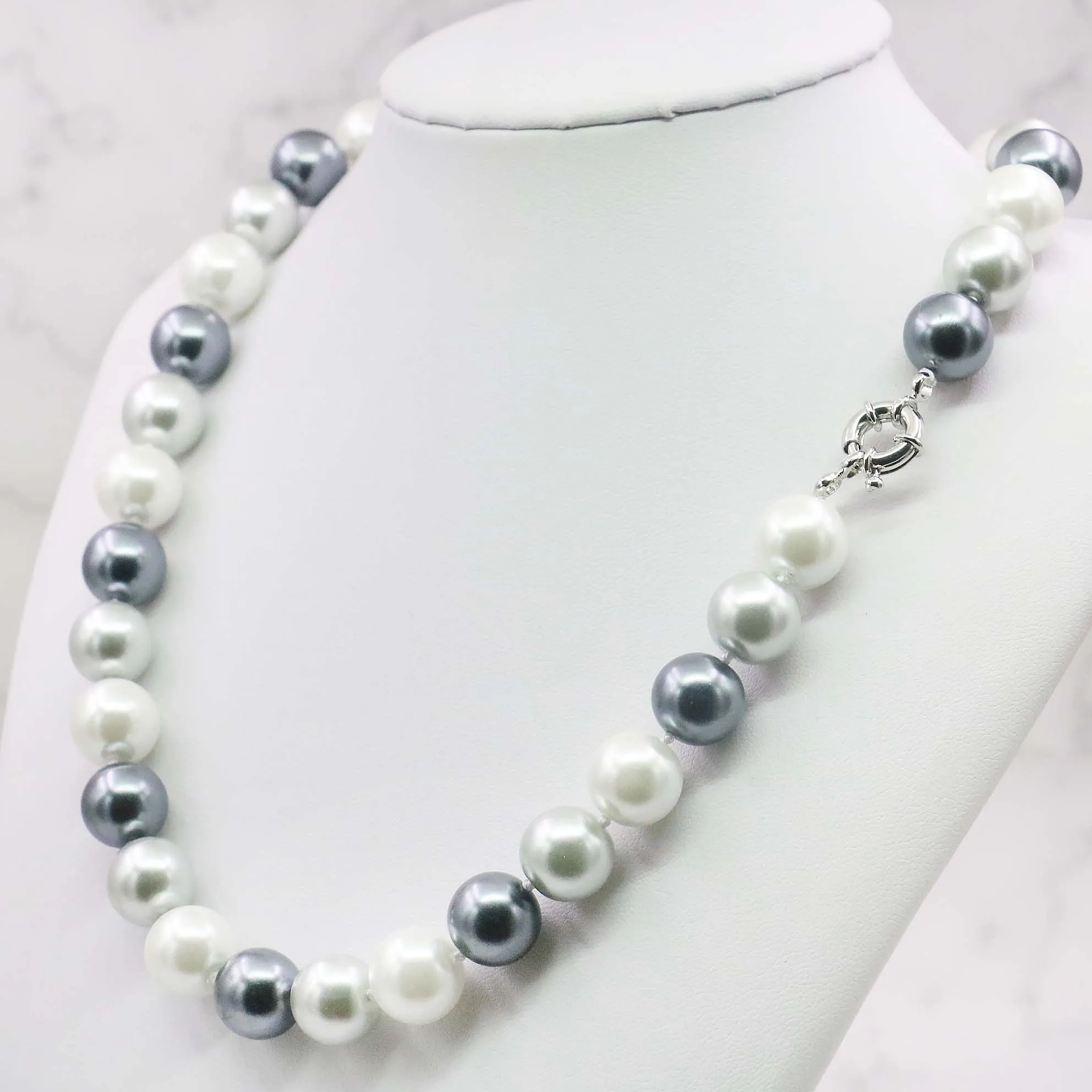 Новые модные очаровательные 12 мм элегантные белые черные серые жемчужные бусы в