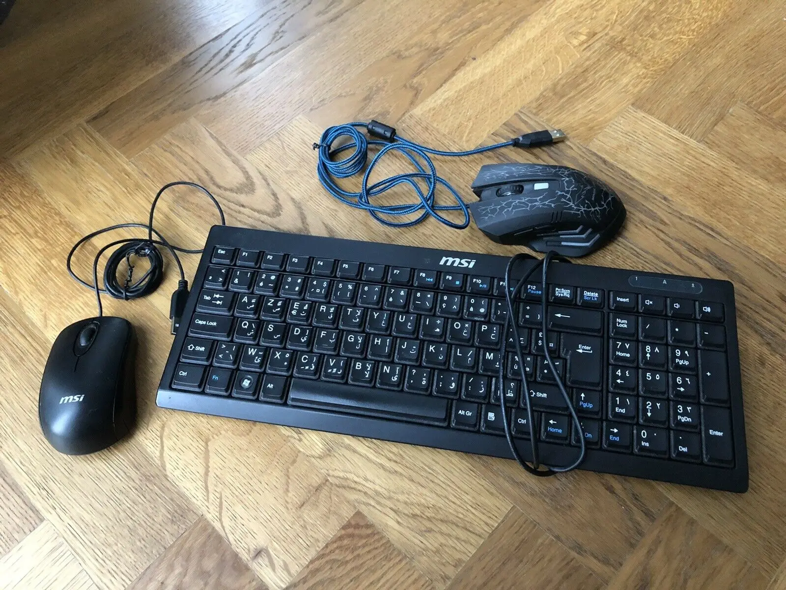 

Проводная клавиатура MSI и 2 мыши