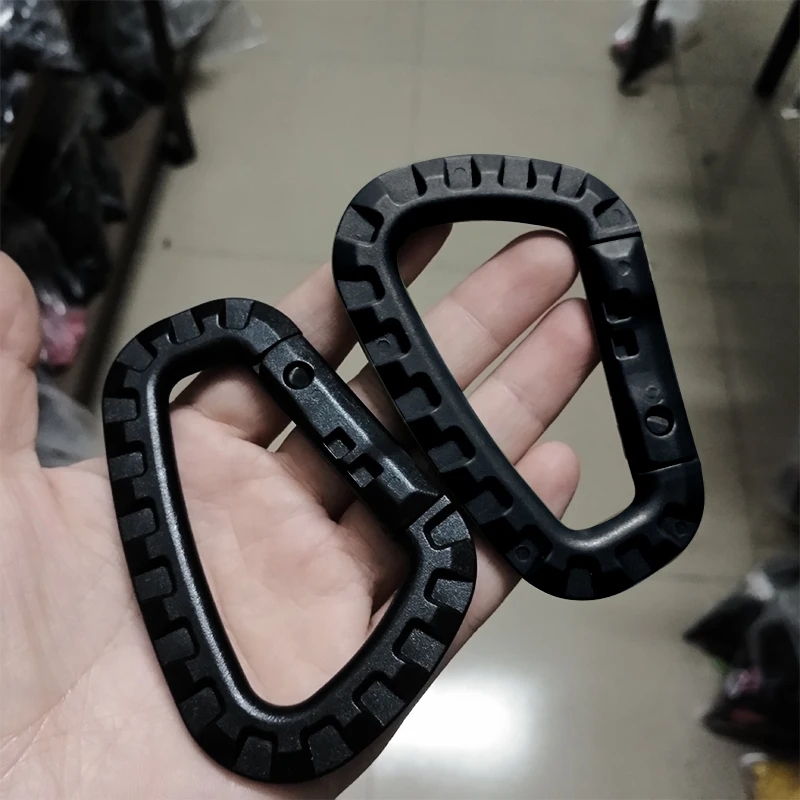 

4pcs Outdoor Carabiner Lightweight Tactical Black D Buckle Mountaineering Bag External Key D Buckle