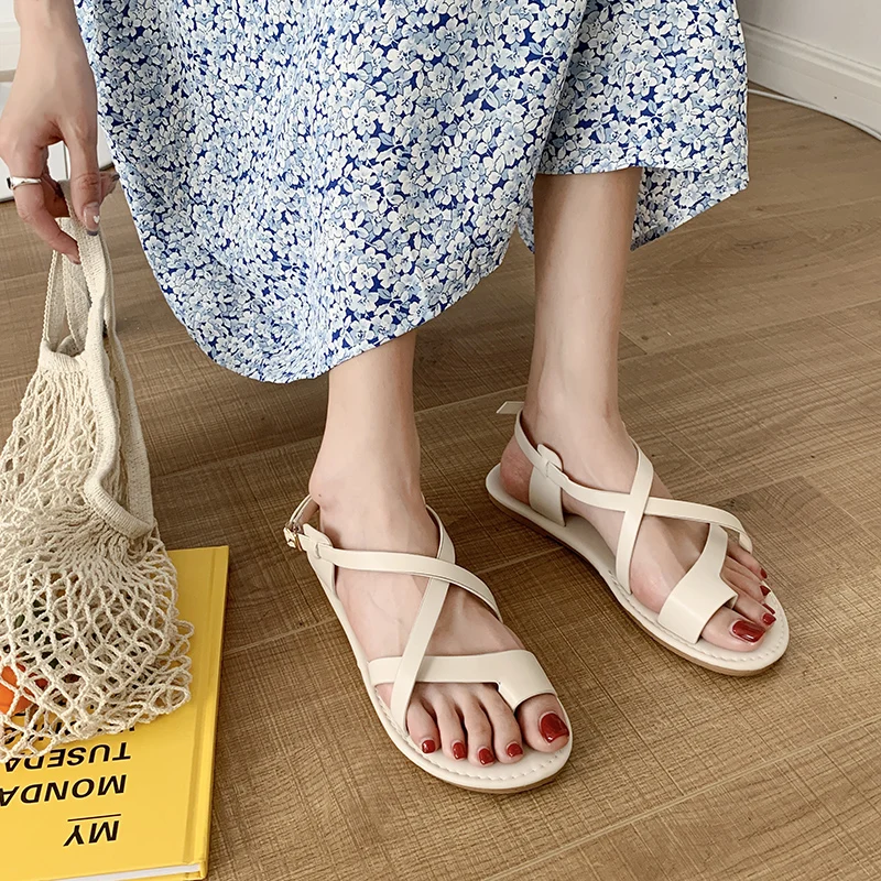 

Women Flat Sandals 2021 Summer Classic Ankle Strap Open Toe Flip Flops Slip On Sandals Casual Rome Gladiator Beach Women Shoes