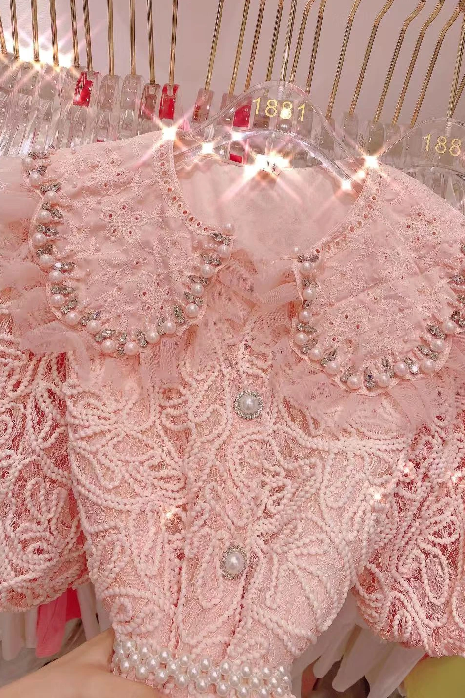 

Sweet Girl Spring Women's Short Puff Sleeved Pearl Beading Lace Solid Color Shirt Peter Pan Collar All-Matching Blouse Top